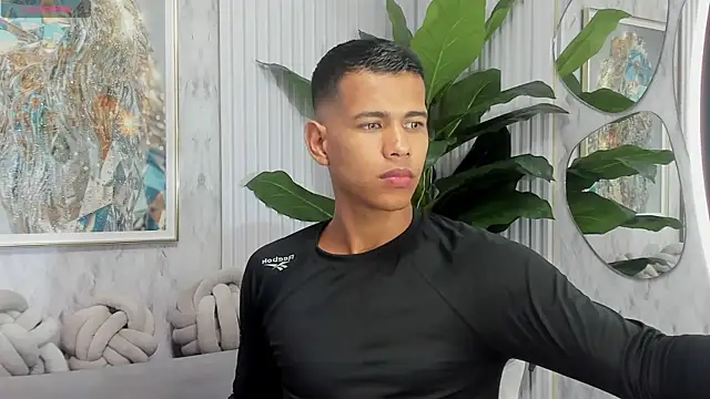 Noah sexhotty online show from August 1, 2026, 3:15 am