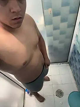 bigguy19cm online show from June 25, 2026, 2:22 pm