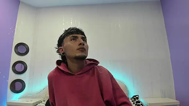 Kayn 420 online show from June 29, 2026, 7:02 pm