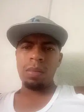 caramelotentacio online show from June 26, 2026, 4:24 pm