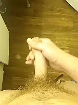 Snapshot of Rain13_Lil-if56 chatting on October 2, 2025, 8:29 am Rain13 Lil-if56 online show from October 2, 2025, 8:29 am