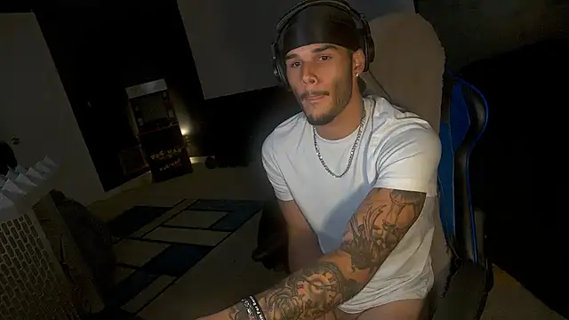 Kylewhitedgs online show from June 30, 2026, 11:49 pm