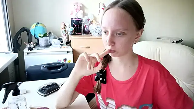 ElizaRass online show from July 25, 2026, 12:44 pm