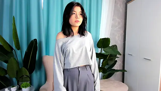 Alisa Glow online show from July 1, 2026, 7:30 am