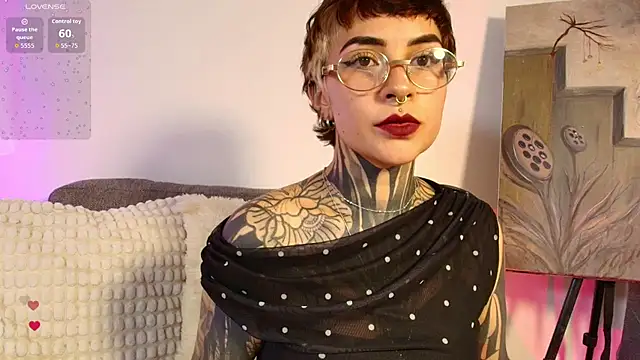 Luana Fiore0 online show from July 22, 2026, 8:00 pm