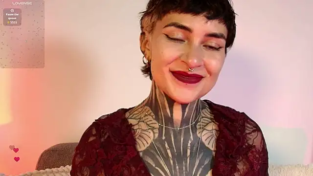 Luana Fiore0 online show from July 23, 2026, 9:11 pm