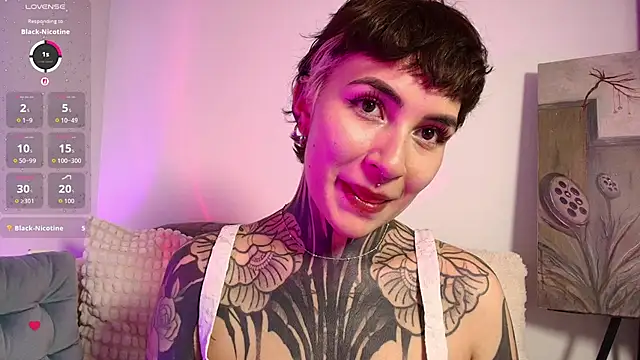 Luana Fiore0 online show from July 24, 2026, 8:16 pm
