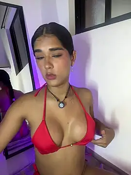 EmmaRoux  online show from July 16, 2026, 7:22 pm