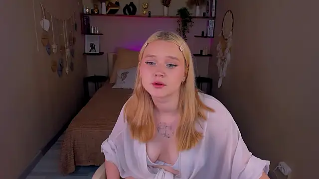 Ashley Burke online show from July 22, 2026, 8:55 pm