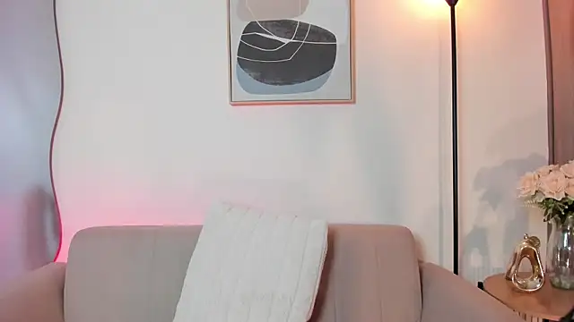 Mirandameow online show from July 19, 2026, 12:30 am