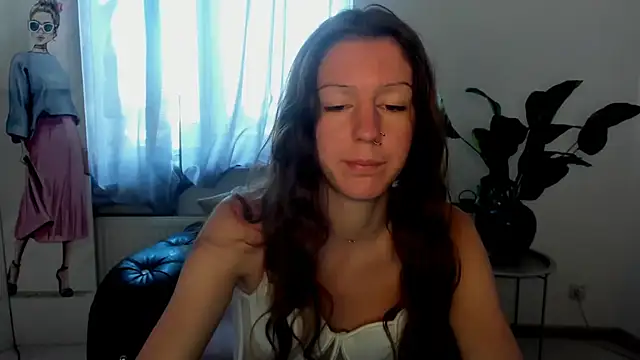 Lunaa x44 online show from July 6, 2026, 8:21 am