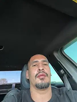 Johnvalderaz1989 online show from July 27, 2026, 3:52 pm