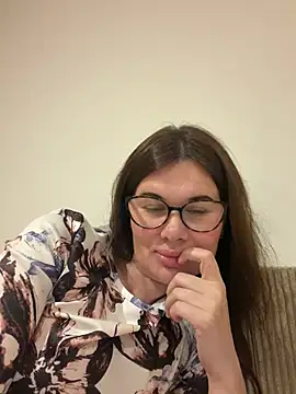 Sophie Virginia online show from July 23, 2026, 7:54 pm
