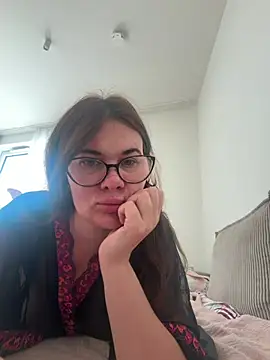 Sophie Virginia online show from July 16, 2026, 4:37 pm