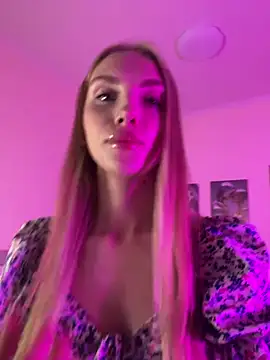 BellaSwan- online show from July 6, 2026, 7:15 am