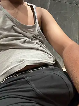 hottie daddy online show from July 8, 2026, 3:08 am