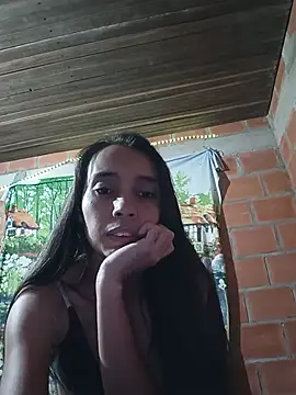 Paola Diamond online show from July 5, 2026, 4:19 am