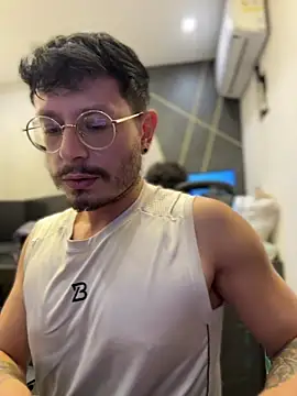 andrewlopezz online show from July 22, 2026, 11:51 pm