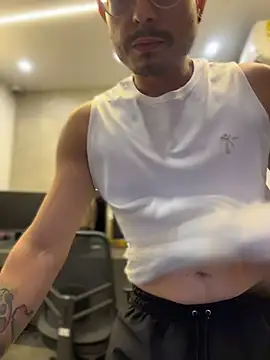andrewlopezz online show from July 26, 2026, 11:00 pm