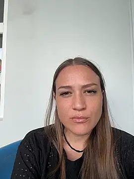 Luxyvibes online show from July 31, 2026, 1:54 pm