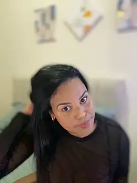 AliceStarshine online show from November 21, 2025, 11:37 pm