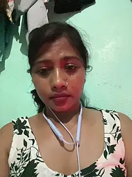 Miss-puhu online show from July 5, 2026, 4:25 pm