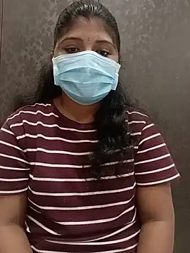 Roja sexy online show from July 9, 2026, 5:52 am