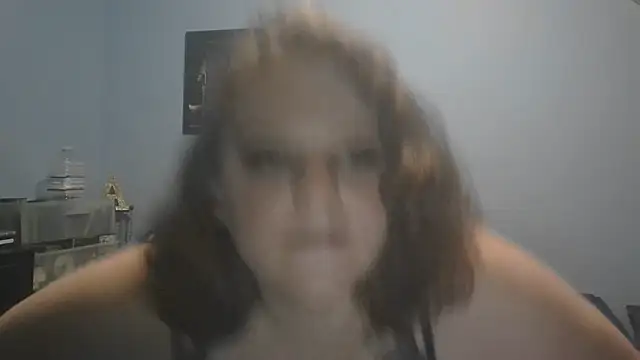 hippybambi online show from July 11, 2026, 2:45 am