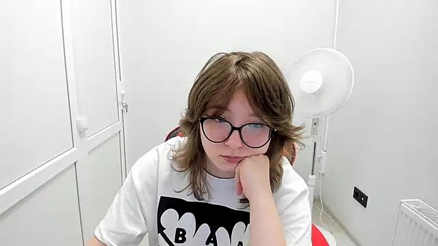 HachiYume online show from July 30, 2026, 12:59 pm