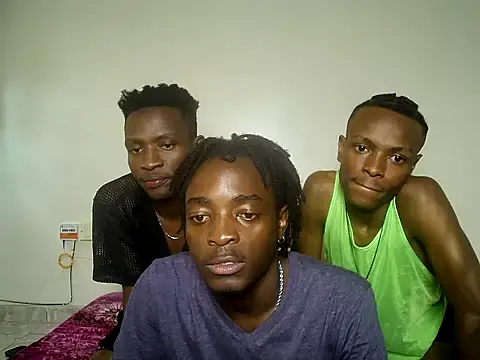 threemanias online show from July 20, 2026, 1:13 pm