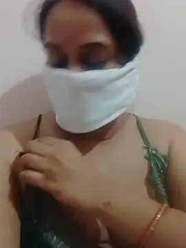 rituqueenlover online show from July 18, 2026, 5:21 pm