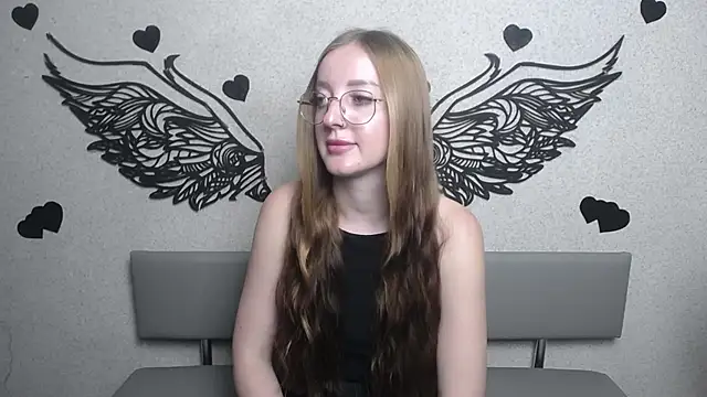 AnnaMills online show from July 10, 2026, 7:08 am