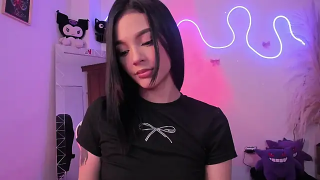 CarolineEvanss 11 online show from July 21, 2026, 4:58 am