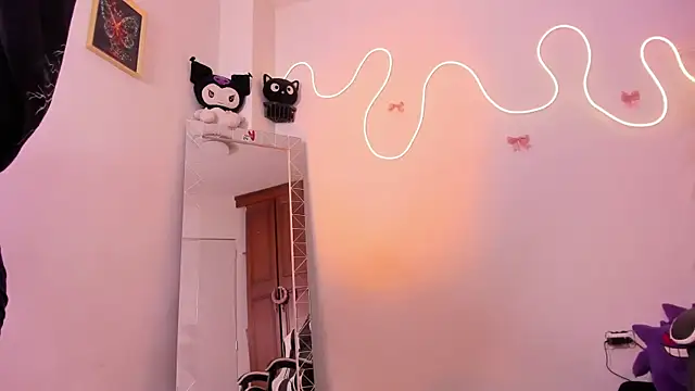CarolineEvanss 11 online show from July 22, 2026, 12:23 am