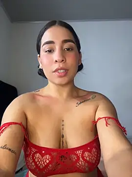 Susyfoxx online show from July 27, 2026, 8:27 pm