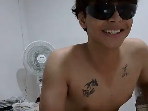 NarcismoXmoon online show from July 13, 2026, 2:38 pm