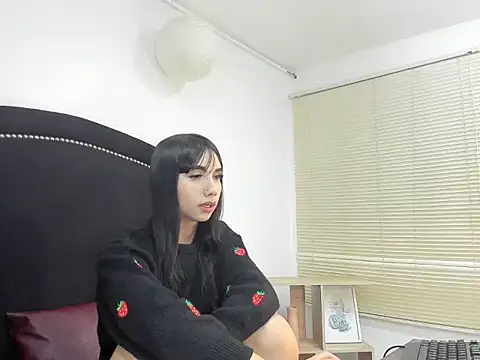 Valey nikol online show from July 20, 2026, 3:14 am