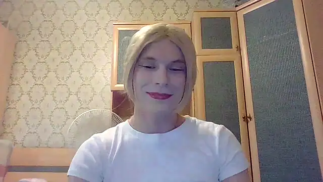 Snapshot of Ariyaaaaaaaa chatting on July 8, 2026, 7:47 pm Ariyaaaaaaaa online show from July 8, 2026, 7:47 pm