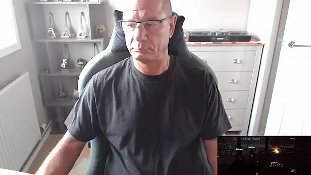 kellysomerset online show from July 25, 2026, 6:10 am