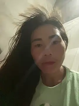 quyquy01 online show from July 24, 2026, 2:46 pm