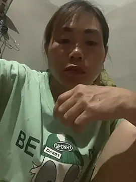 quyquy01 online show from July 15, 2026, 4:03 pm