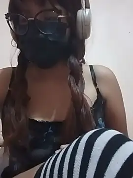 LexaLuxe online show from July 25, 2026, 5:26 am