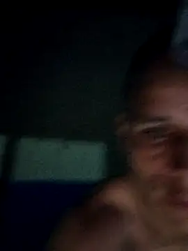 davidflz95 online show from August 1, 2026, 3:37 am