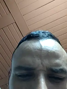 davidflz95 online show from July 23, 2026, 8:16 pm