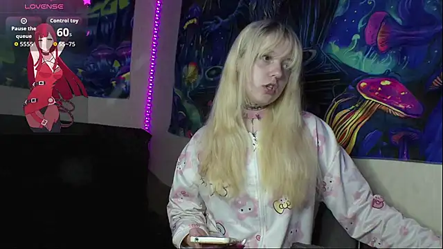 Eva Kittyyy online show from August 3, 2026, 8:58 pm