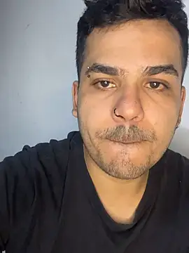 LatinBearX online show from July 9, 2026, 11:53 am