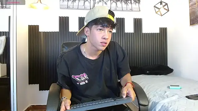 ren storm online show from July 22, 2026, 3:30 am