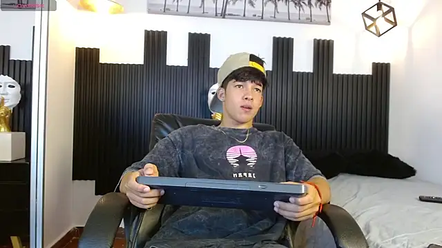 ren storm online show from July 24, 2026, 3:24 am