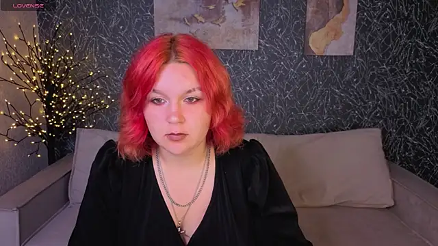 Emma Davise online show from July 20, 2026, 1:02 am