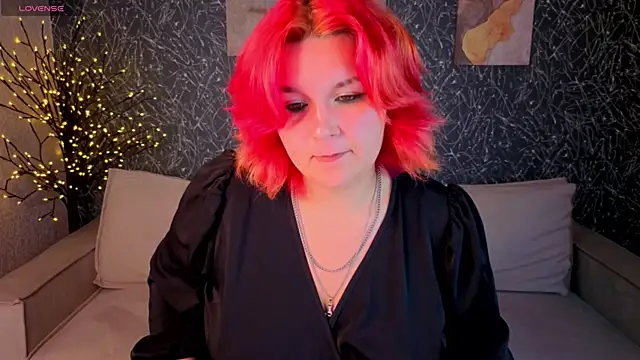 Emma Davise online show from July 16, 2026, 1:13 am